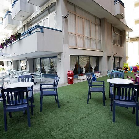 Hotel Sahib Cattolica Kültér fotó
