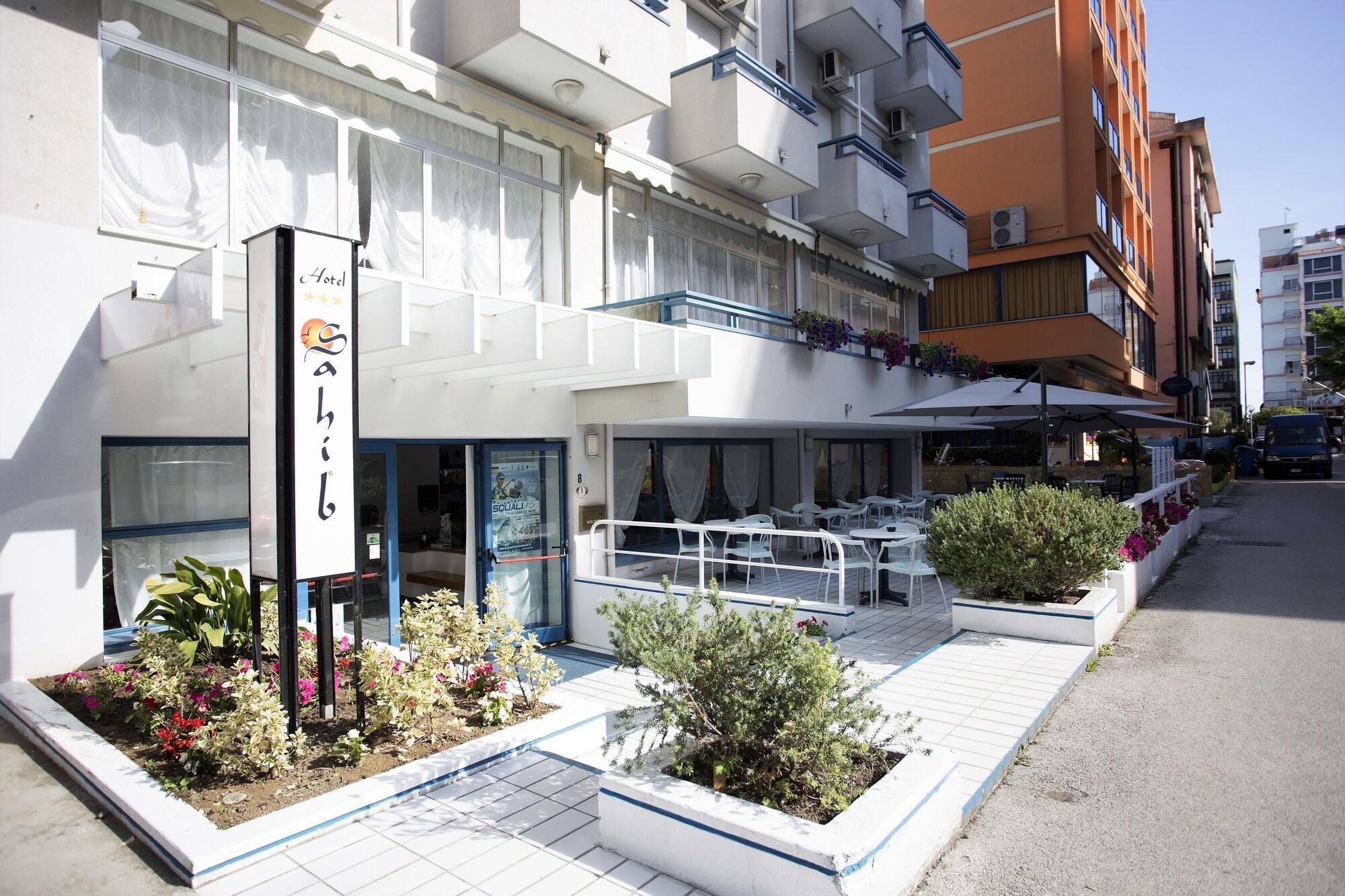 Hotel Sahib Cattolica Kültér fotó