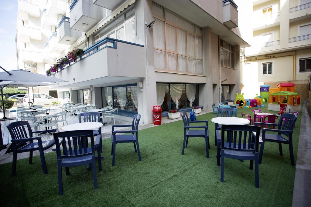 Hotel Sahib Cattolica Kültér fotó